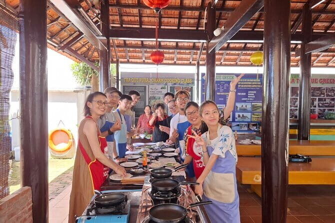Experience Private Cooking Class in Vegetables Village Tra Que - What to Expect During the Cooking Class