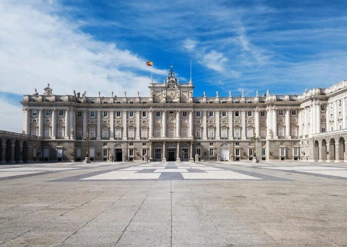 Experience Royal Luxury in Madrid's Palacio Real - Booking Considerations and Availability