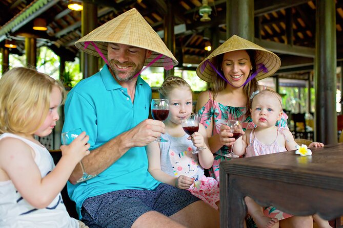 Experience Silk Production Process at Hoi an Silk Village and Enjoy Lunch With Local Food - Exploring the Gardens and Showroom