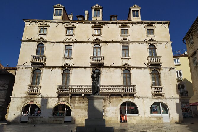 Experience Split With Local Professional Historian - Private - Additional Information