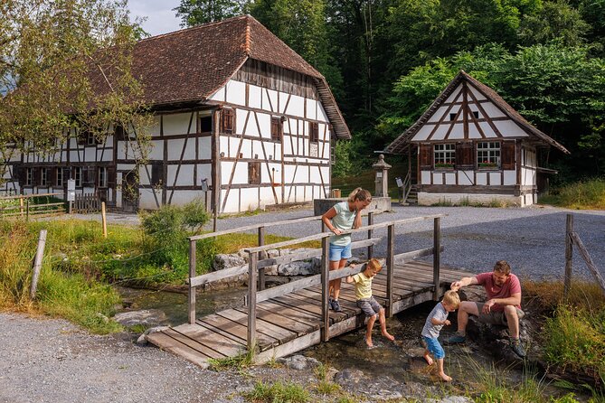 Experience Switzerland in the Ballenberg Open-Air Museum - Immersion in Beautiful Natural Surroundings