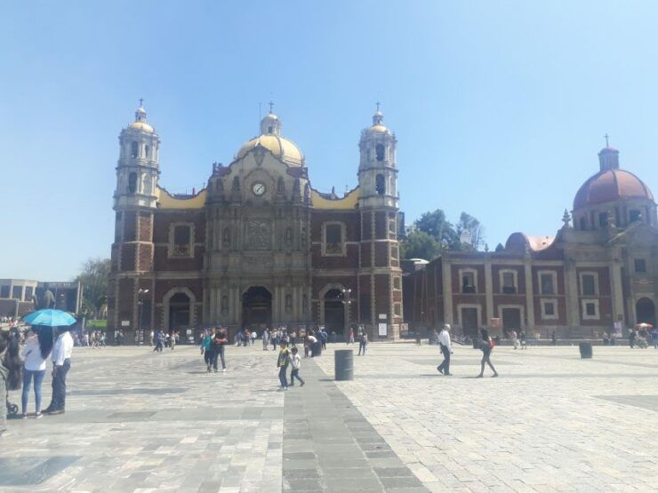 Experience Teotihuacan and the Basilica With Transportation Included - Transportation Details