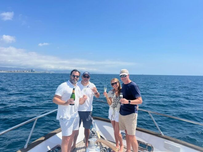 Experience the AMERICANS CUP From a Yacht - Highlights of the Experience
