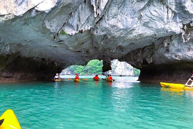 Experience the Best Lan Ha Bay Sunset Tour from Cat Ba Island - Authentic Insights from Past Travelers