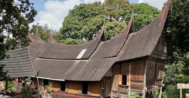 Experience the Enchanting Rumah Gadang in Sumpu Village - Key Points