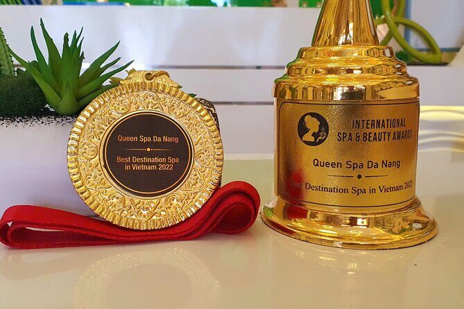 Experience the unique Revitalizing Soy Candle Massage - The Sum Up