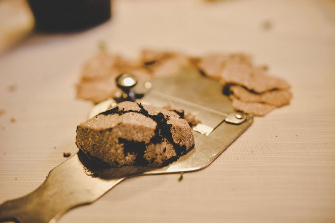 Experience Tuscan Truffle Hunting With Wine and Lunch - Enjoy Traditional Tuscan Food and Wine