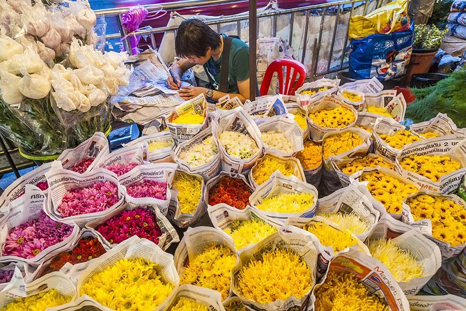 Experience Typical Thailand at Night Including Streetfood Dinner & Foot Massage - Common Questions