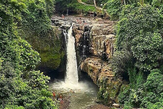 Experience Ubud Highlights Private Tour - Cooling off at Tegenungan Waterfall
