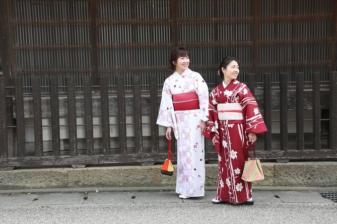 Experience With Kimono! Castle Town Retro Tour Local Tour & Guide - Memorable Souvenir Shopping