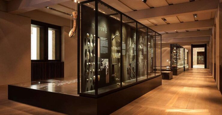 Expert Archaeological Tour of the Neues Museum - Booking Details