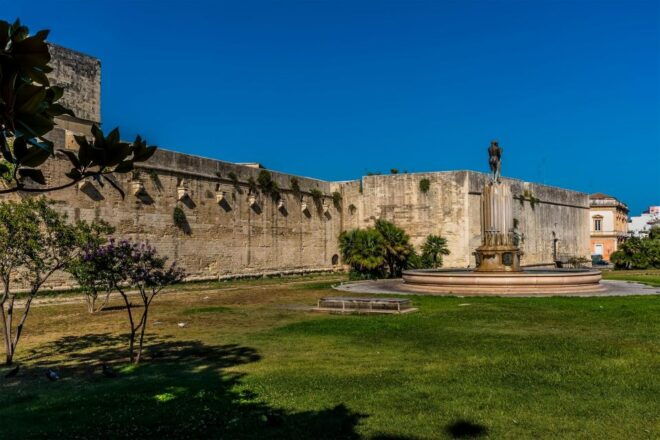 Exploration of Lecce Walking Tour for Couples - Highlights