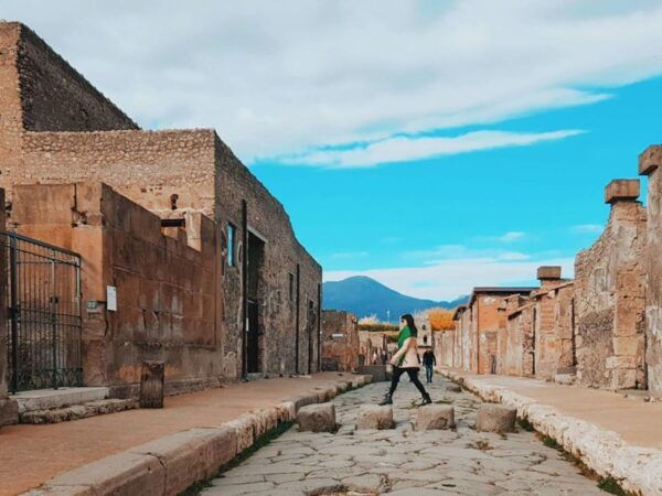 Exploration of Pompeii: Ancient Adventure! - Directions