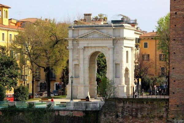 Exploration of Verona + Arena: Walking Tour - Directions for Meeting Point