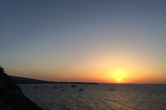 Explore Akrotiri and Oia Private Tour - Convenient Pickup and Drop-off