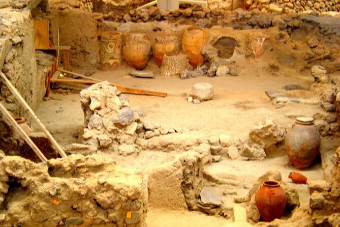 Explore Akrotiri GroupTour - Questions