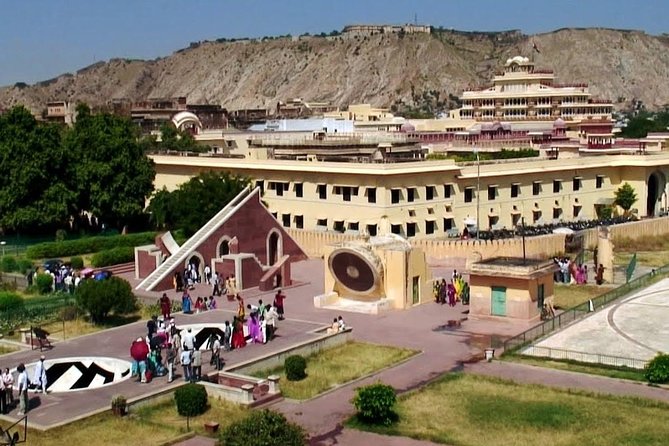 Explore Amazing Jaipur in One Day - Best Local Cuisine to Try