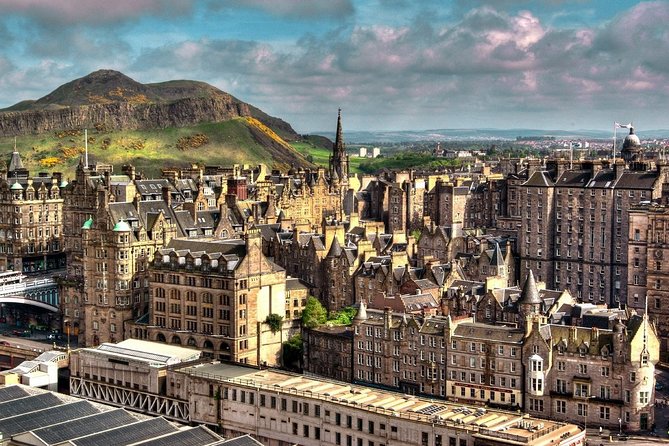Explore an Amazing Edinburgh on a Private Walking Tour of the Old Town - Delve Into the Intriguing Royal Mile