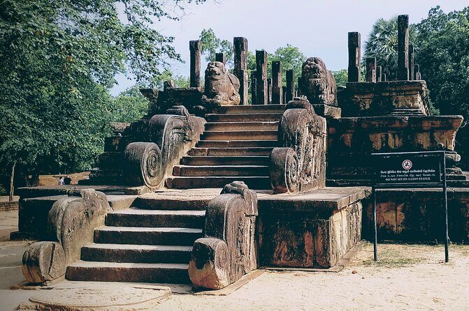 Explore Ancient City of Polonnaruwa with a Guide & Tickets - What Makes the Tour Stand Out?
