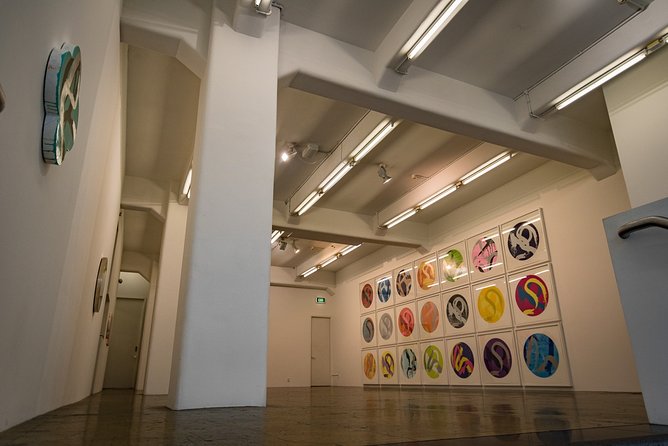 Explore Aucklands Fine Arts Heritage - Tour by Car - Art History Commentary