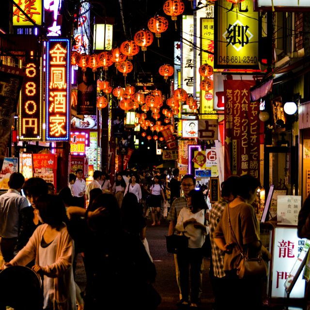 Explore Bangkok's Hidden Alleys, Night Street Market & Sites - Uncovering Chinatowns Secrets