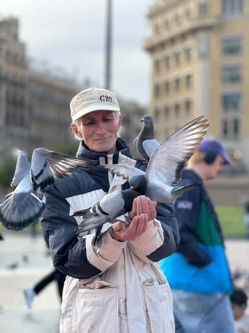 Explore Barcelona: Professional Photo session tour - Good To Know