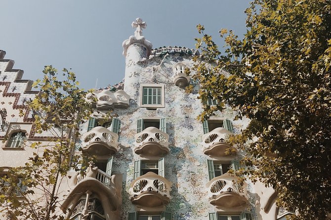 Explore Barcelona'S Art and Culture With a Local - Tour Overview