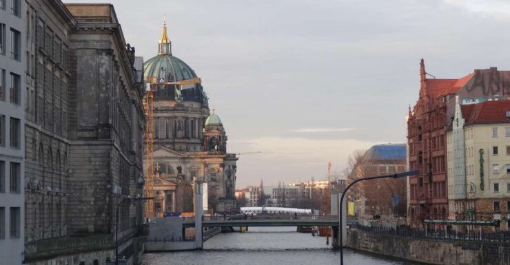 Explore Berlin Tour: History and Highlights - Booking Details and Flexible Options