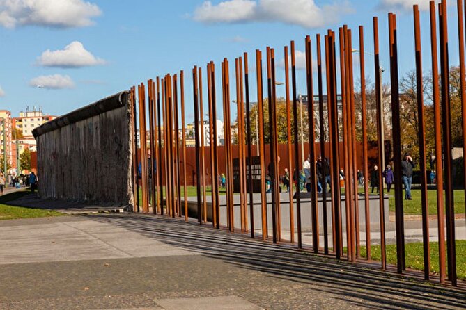 Explore Berlin Wall to Reichstag and Brandenburg Gate Tour - Booking Information