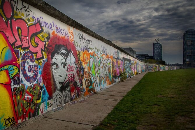 Explore Berlin Wall to Reichstag and Brandenburg Gate Tour - Directions