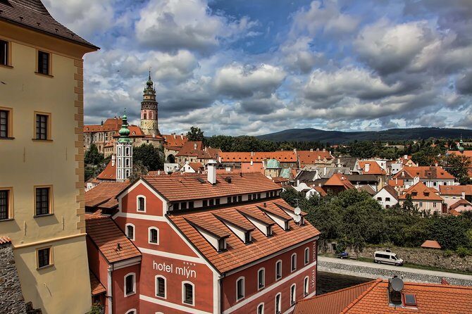 Explore Cesky Krumlov in 60 minutes with a Local - A Closer Look at the Experience