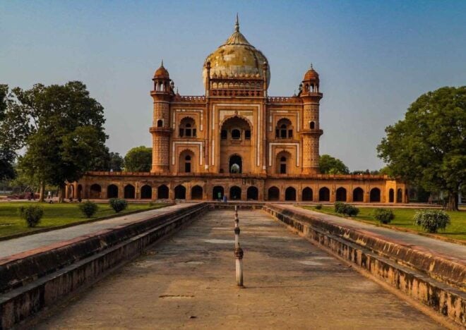 Explore Culture & Religions in Delhi With a Local - 4 Hours - Inclusions