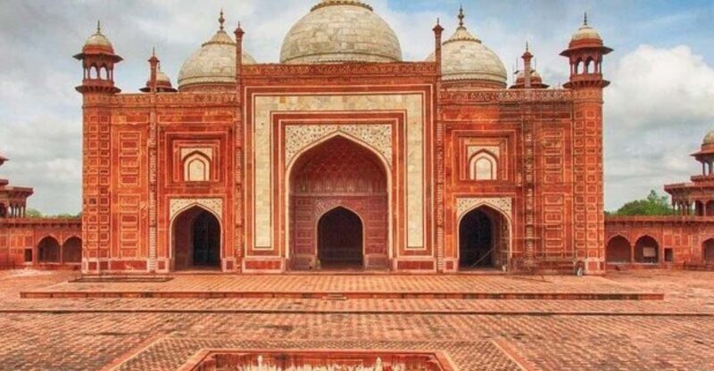 Explore Delhi City Tour With Guide - Why This Tour Offers Good Value