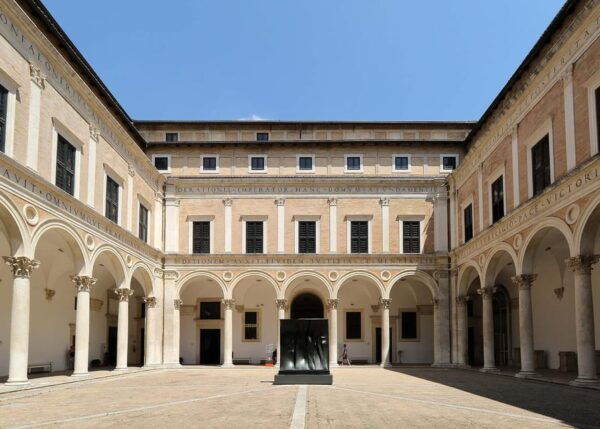 Explore Doges Palace: Golden Staircase, Bridge, Prisons - Important Visitor Information