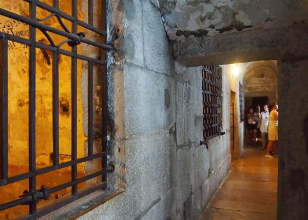 Explore Doges Palace: Golden Staircase, Bridge, Prisons - Additional Tour Inclusions