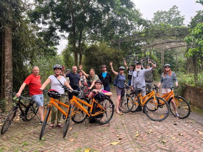 Explore Duong Lam Village With Mia Pagoda, Phung Hung Temple - Inclusions and Exclusions