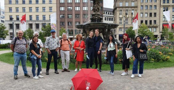 Explore Düsseldorf With Passionate Tour Guides! - Tour Experience and Highlights