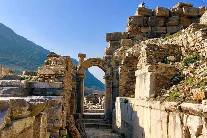 EXPLORE EPHESUS BEST | 3-Hour Skip-the-Line Ephesus & Terrace Houses Tour - The Sum Up