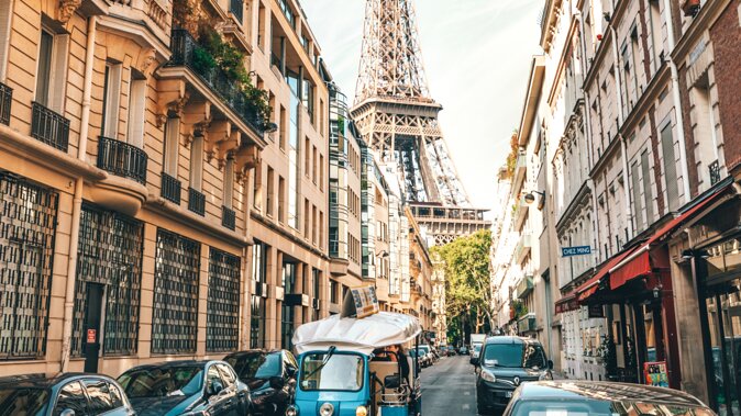 Explore Europe Virtually - Self-Guided Audio Walking Tours - Sharing Your Virtual Tour Experience on Social Media