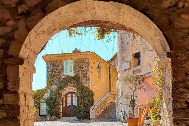 Explore Èze and the Côte dAzur in a Renault Mégane E-Tech" - The Vehicle and Comfort Level