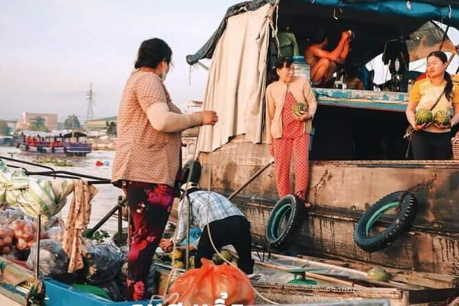 Explore Floating Market with Local People - Exploring the Floating Market with Local People: An Honest Review