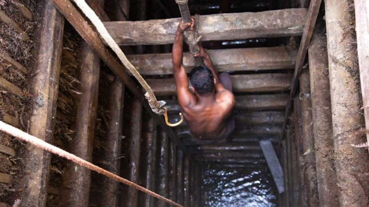 Explore Gem Mines in Rathnapura From Kalutara - Good To Know