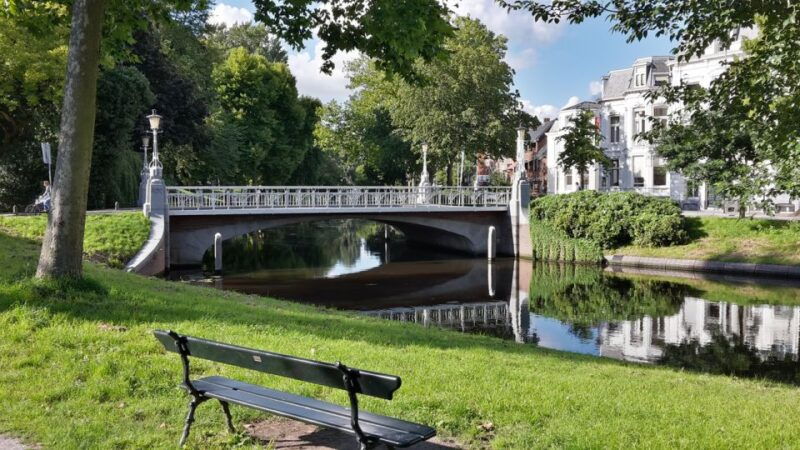 Explore Gems of Utrecht Walking Tour for Couples - Good To Know