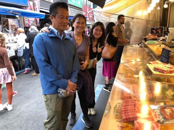 Explore Ginza Nightlife Friendly Foodie Tour With a Guide - Group Size and Experience