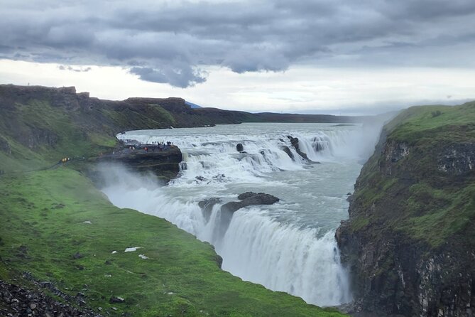 Explore Golden Circle Private Tour Up to 7 Passengers Included - Meeting and Pickup Information