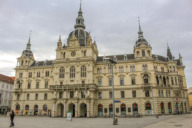 Explore Graz in 1 Hour With a Local - Meeting and Pickup