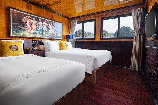 Explore Halong Bay in 3D2N with Hera Classic Cruise from Hanoi - Day 3: Water Caves and Return to Hanoi