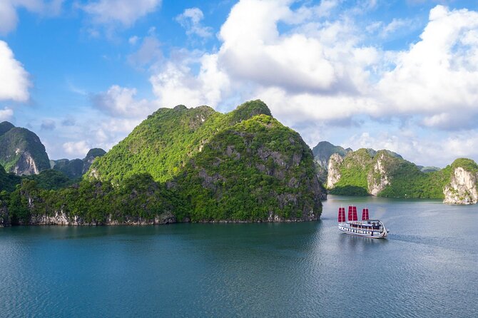 Explore Halong Day Luxury Tour - Limousine Transfer, Cave & Kayak - Kayaking Adventure