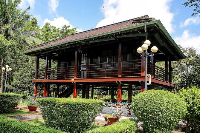 Explore Hanoi Old Quarter by Bus - Local Eateries and Street Food in Hanoi Old Quarter