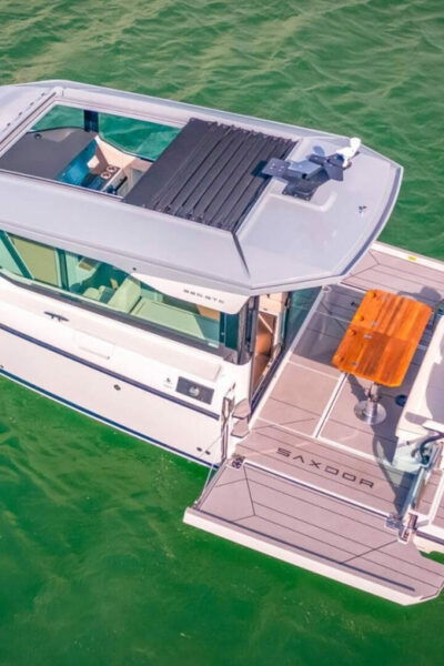 Explore Helsinki in Any Weather, Using the Saxdor 320 Gtc. - Included Amenities